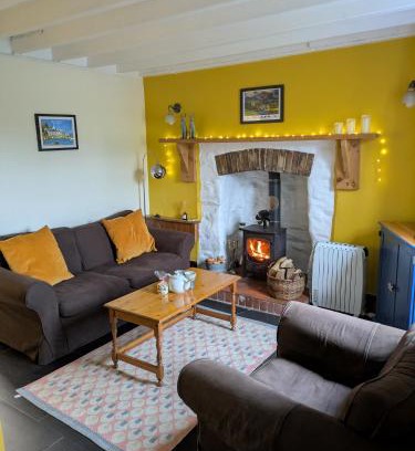 Cwrt Casa | Bwthyn Heddwch - Peace Cottage