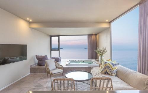 Byeonsan Casa | Byeonsan Barahan Pension