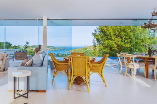 Portal da Ferradura Casa | Bz72! Casa Vista Mar c/5 suites e piscina