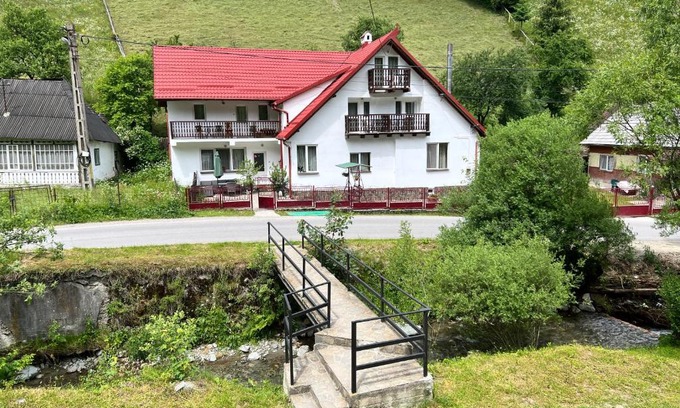 Moeciu de Sus Casa | Căsuța de lângă pădure