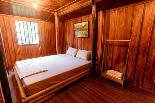 Trung Khanh Casa | Cốm Homestay Bản Giốc
