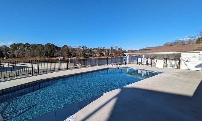 Sherrills Ford Cabina | C- 43 Pet Friendly On The Lake