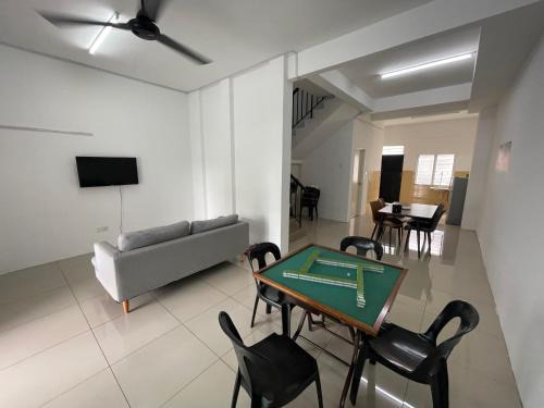 Ulu Tiram Casa | C4A Austin 16 paxs Near New Cathay Yi Jia Restaurant