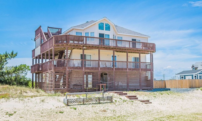 Corolla Casa | C9065. Acceso 4X4, caballos salvajes, jacuzzi, vistas al mar, amplias playas.