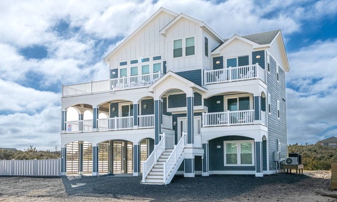 Carova Beach Casa | C9258 Carova Time. Wild Horses, 4X4 Area, Pool, Hot Tub!