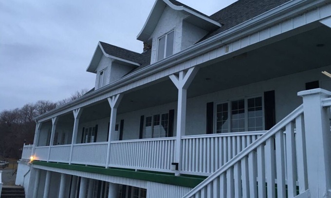 St-Francois-de-l'Ile-d'Orleans Casa | LA Maison Chaumonôt