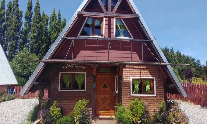 Dina Huapi Cabina | Cabaña Ñirihuau (con pileta climatizada y jardín ) complejo Alentue