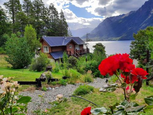 Villa Catedral Casa | Cabaña con excelente vista al Lago Gutierrez