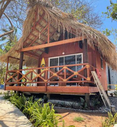 Saladita Casa | Cabaña Tulipan Punto surf Barra La Saladita