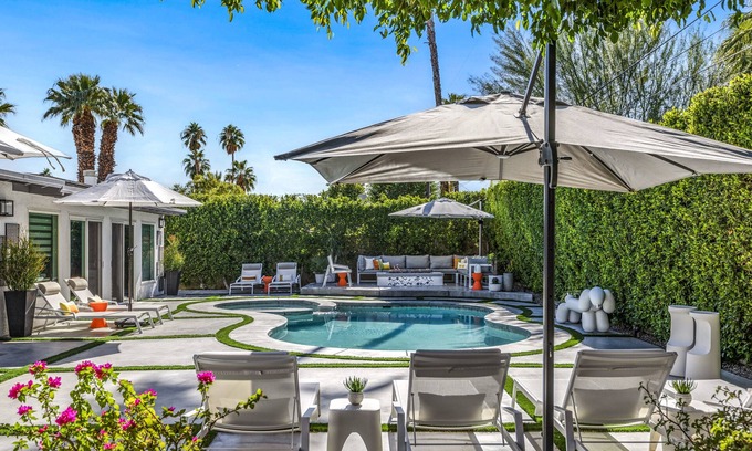 El Mirador Casa | Caballeros Palms - Fantastic Indoor/Outdoor style!