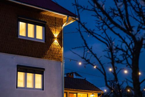 Horea Casa | Cabana Bucuria Munților