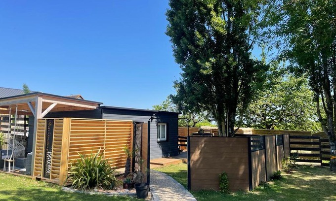Saint-Julien-l'Ars Apartamento | Cabane paisible à 15 min du futuroscope