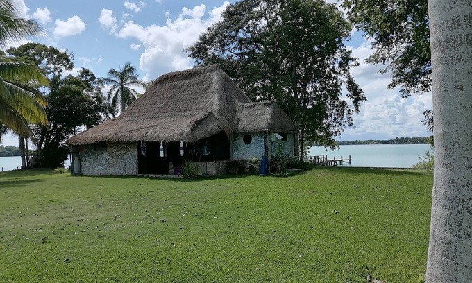 Huay-Pix Cabina | Cabaña al pie de laguna