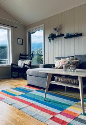 Hardangerfjord Casa | Cabin by the lake with 3 bedrooms