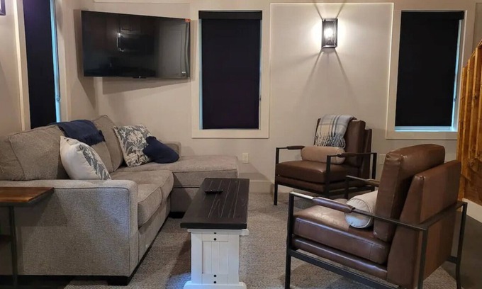 Cuyahoga Falls Cabina | Cabin for 6 in Cuyahoga Valley National Park: Enjoy four-season comfort