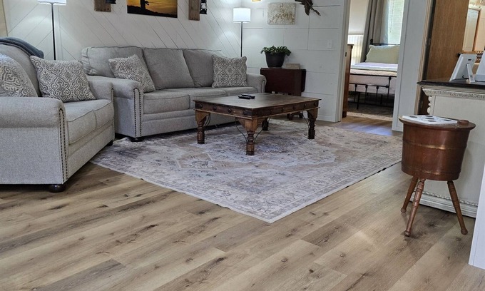 Oak Grove Cabina | Cabin near Branson, Lampe, Top of the Rock, Silver Dollar City & Table Rock Lake