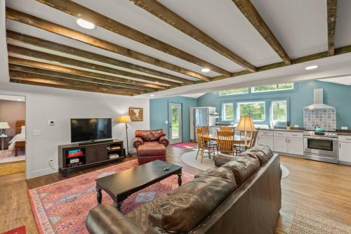 Maurertown Casa | Cabin on 17 acres by National Forest