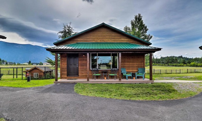Columbia Falls Casa | Cabin with Porch and View about 19 Mi to West Glacier