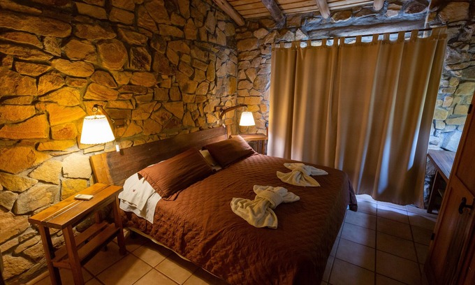 San Rafael Cabina | Cabañas & Suites en pueblo antiguo - Villa 25 de Mayo - Argentina