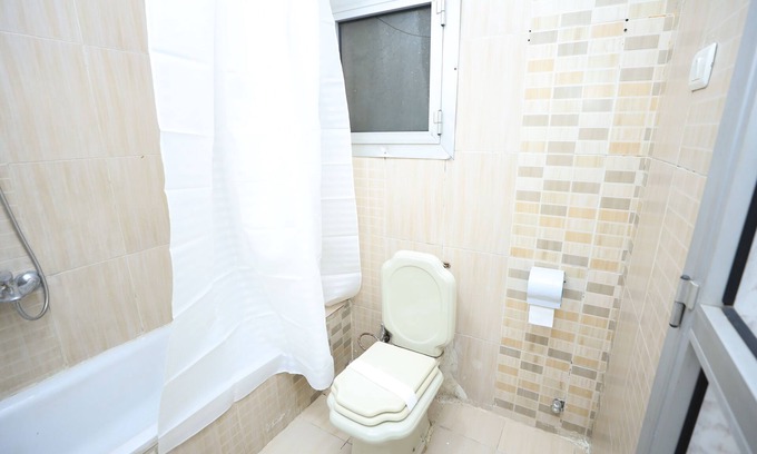 Al Duqqi Hotel | Cairo City Center Dreamers Hotel & Suits