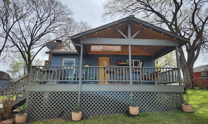 Afton Casa | Calhoun Lakehouse on Monkey Island