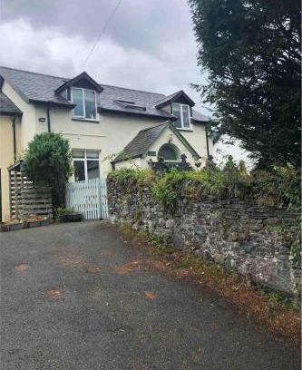 Glandyfi Casa | Calm country cottage