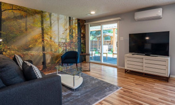 Broomfield Casa | Calm Stylish Comfort, Quiet Neighborhood