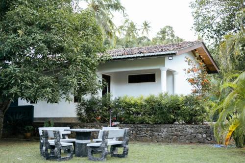 Habaraduwa Villa | Calm Villa Ahangama