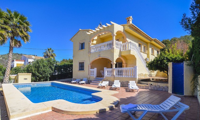 La Empedrola Casa | Calpe. Gran villa con piscina en zona muy tranquila