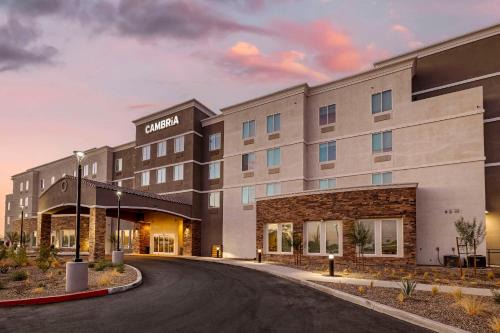 Imperial Hotel | Cambria Hotel El Centro - Imperial