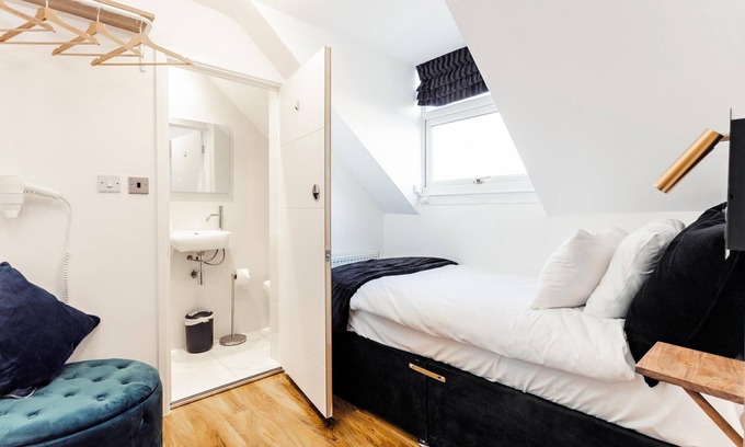 Cambridge Hotel | Cambridge House Hotel