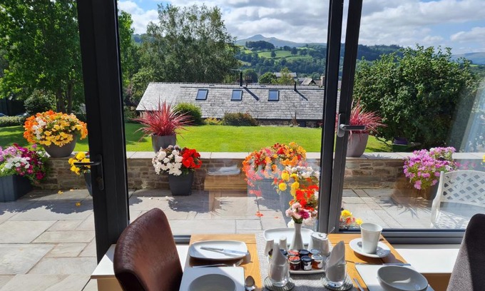 Brecon Cama Y Desayuno | Camden Lodge B&B and Cottage Brecon