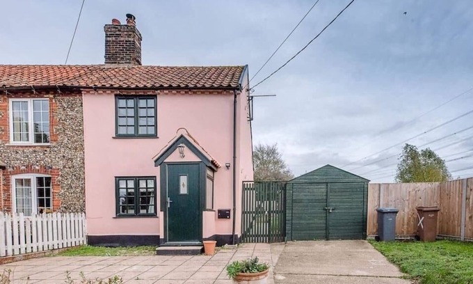 Knodishall Casa | Cameo Cottage, Knodishall