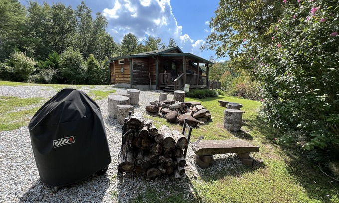 Nebo Cabaña | Camp Hideaway Whippoorwill Cottage @ Lake James, NC