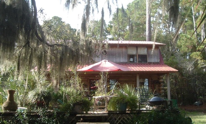 Valona Casa | Camp Nina Log House