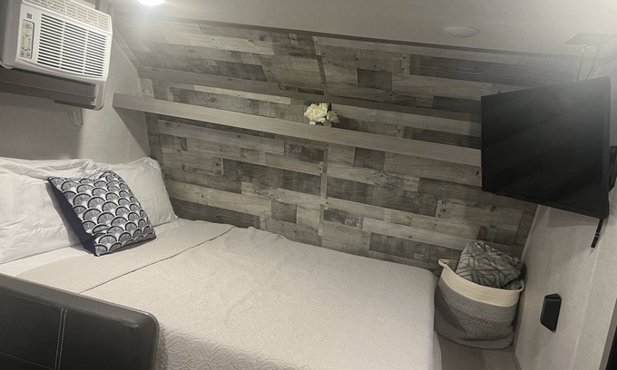 Navarre Casa | Camper/RV 10 minutes from Navarre beach