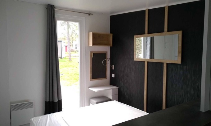 Saint-Mande-sur-Bredoire Casa | Camping 3 étoiles - Parc aquatique - efcafh