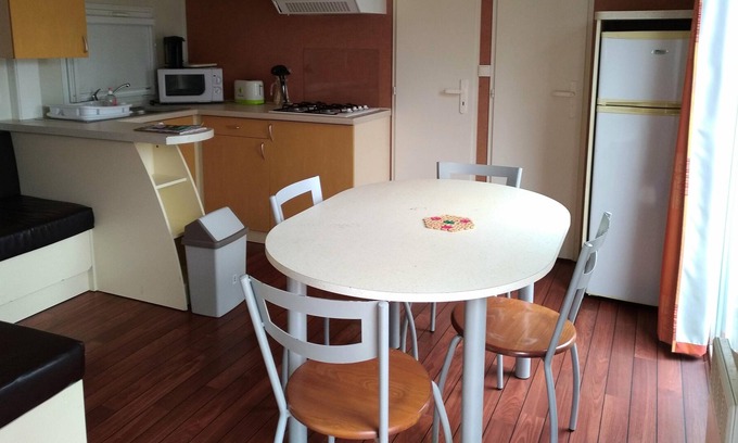 Saint-Mande-sur-Bredoire Casa | Camping le Lizot - Casa móvil 3 piezas para 4 personas