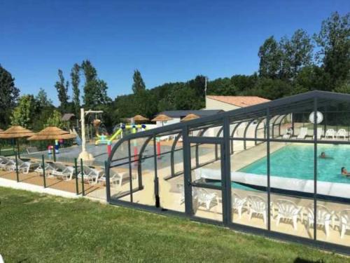 Aubigny-les-Clouzeaux Otro | Camping 4 étoiles - Piscine - eehi00