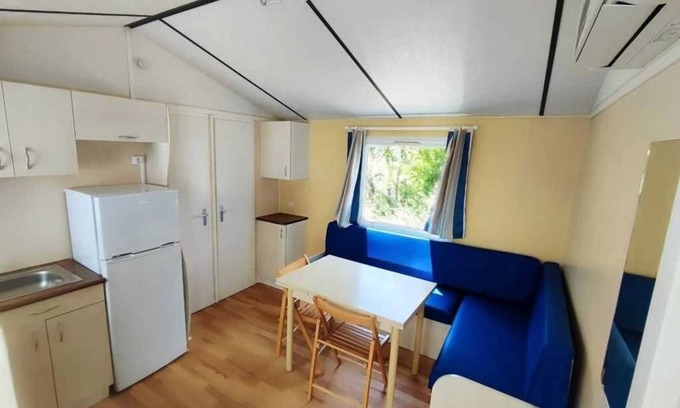 Saint-Honore-les-Bains Casa | Camping 3 étoiles - Piscine - ccbbhgb