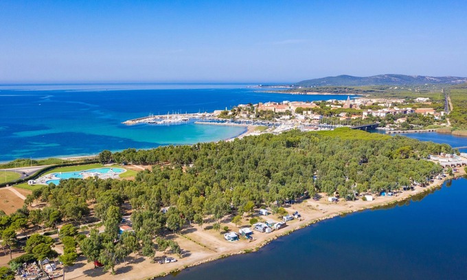 Fertilia Alquiler De RV | Camping Village Laguna Blu