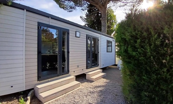 La Londe-les-Maures Casa | Campsite maeva Escapades Parc Valrose **** - Mobil-Home 4 Rooms 6 People Air-conditioned + TV