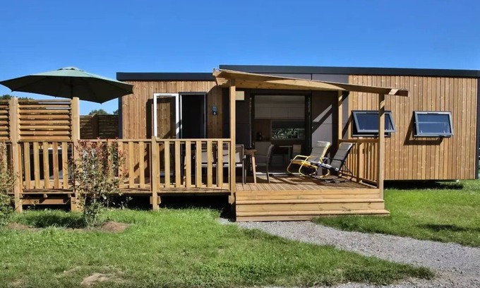 Caro Casa | Campsite maeva Respire Domaine de Kervallon **** - Mobile Home Taos 4 Rooms 6 People + Jacuzzi + TV