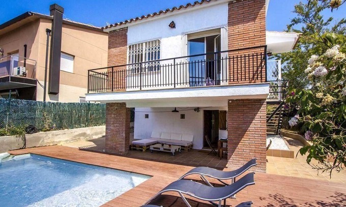 Pineda de Mar Casa | Casa de vacaciones Pineda de Mar para 1 - 12 personas con 5 dormitorios - Casa de vacaciones