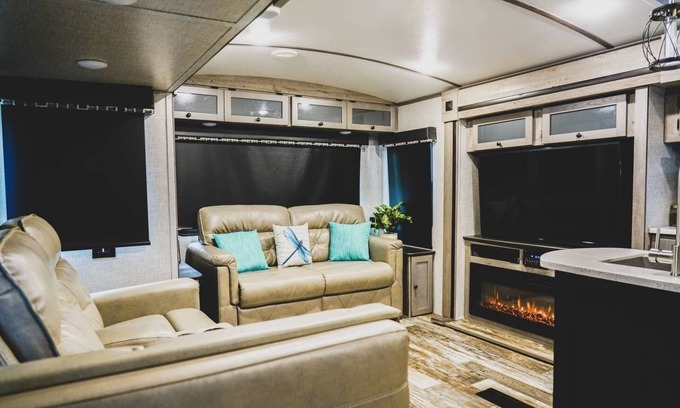 River Ridge Casa | Frente al canal, pesca, paseos en bote, diversión pero relajante!