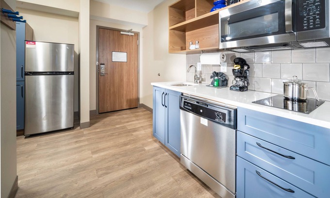 Charleston Hotel | Candlewood Suites Charleston Mt Pleasant by IHG