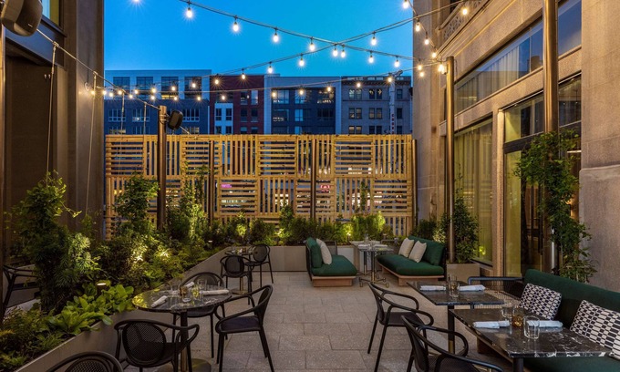 Center City Hotel | Canopy by Hilton Philadelphia Center City