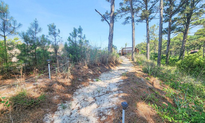 Bay Ridge Casa | Cape Charles is waiting for you at this marvelous 5-bedroom Beachhouse
