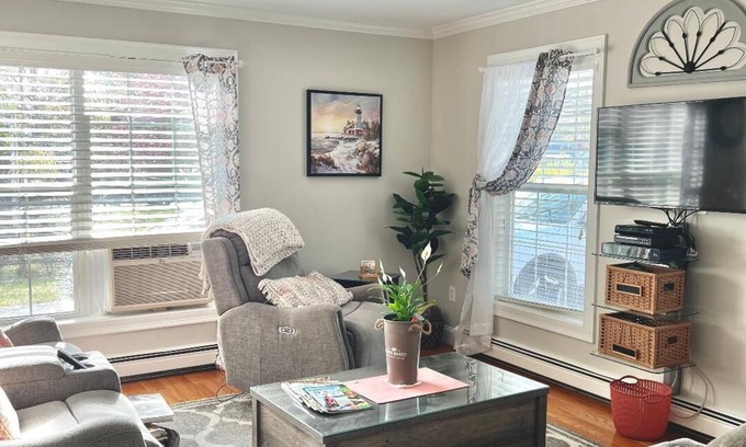 South Dennis Casa | Cape Cod's "Beach Rose"