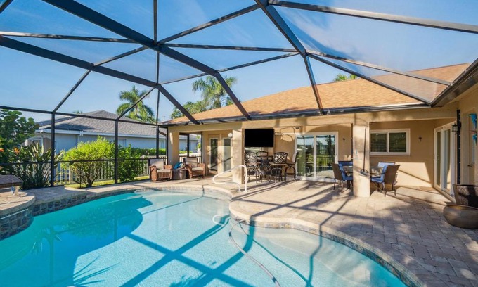 Pelican Casa | Cape Coral Comfort: Your 3BR Family Getaway!